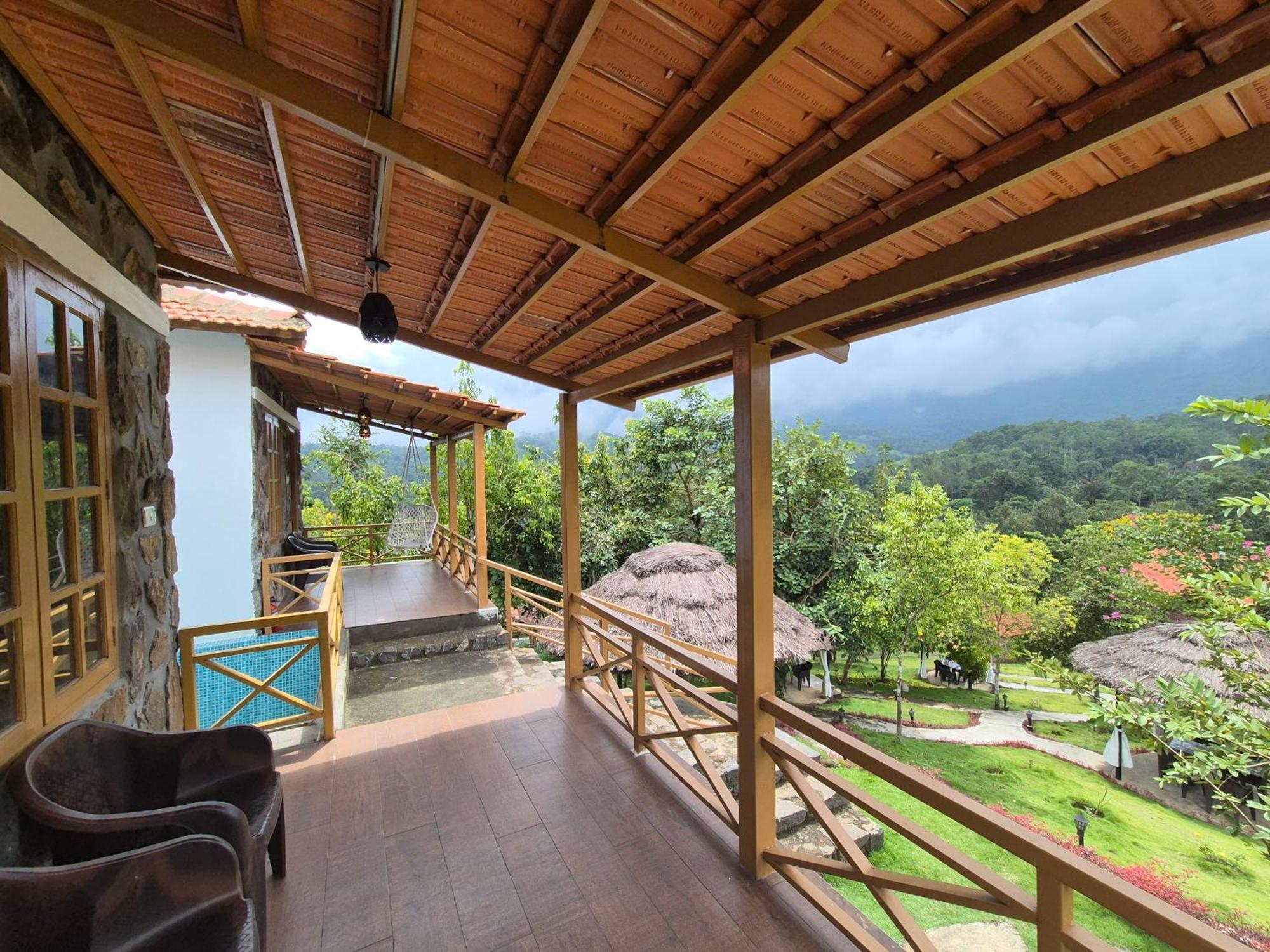 Resort Zacs Valley Resort,