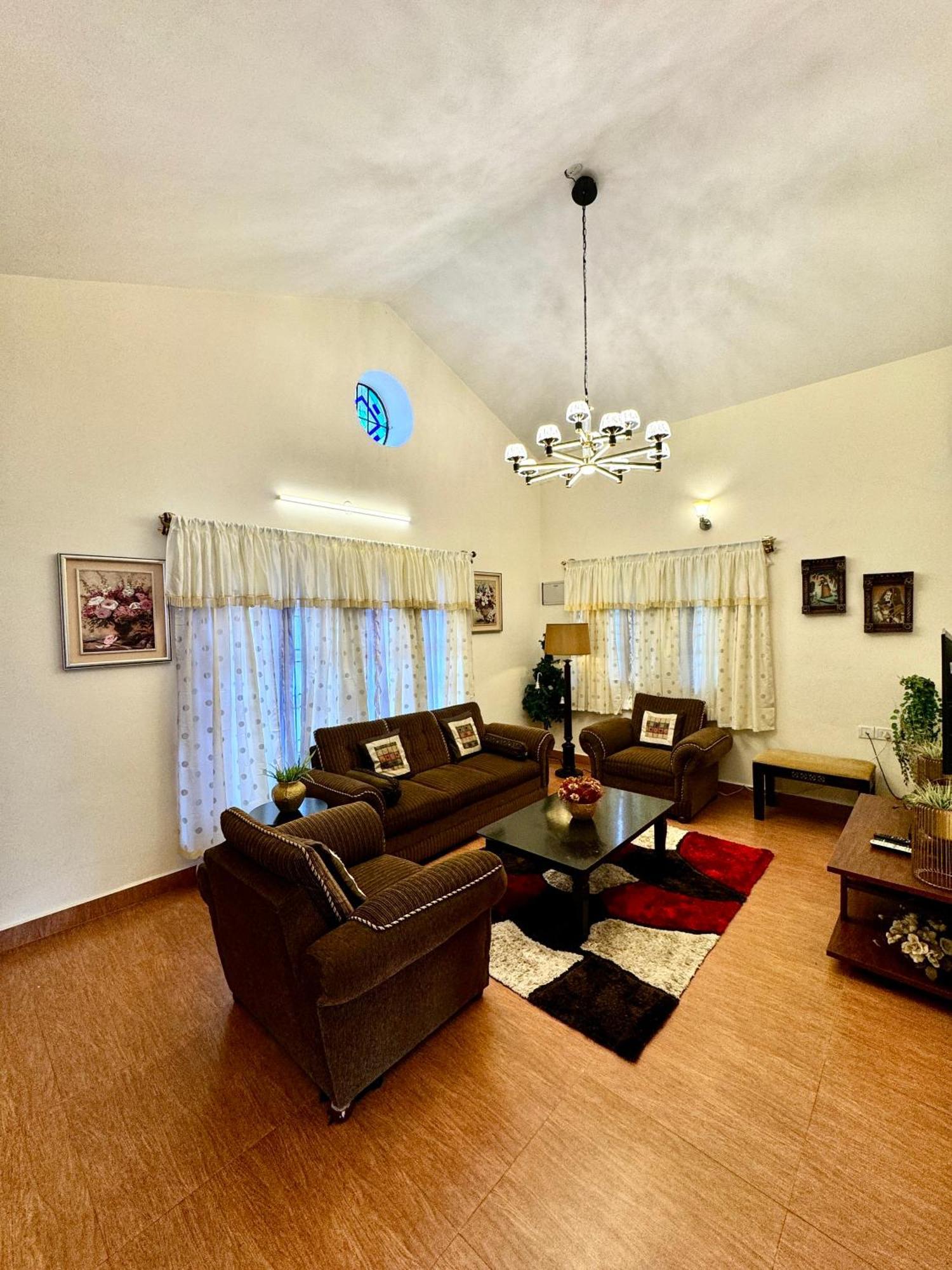 Lakshmi Illam For Families Only Guest house *
