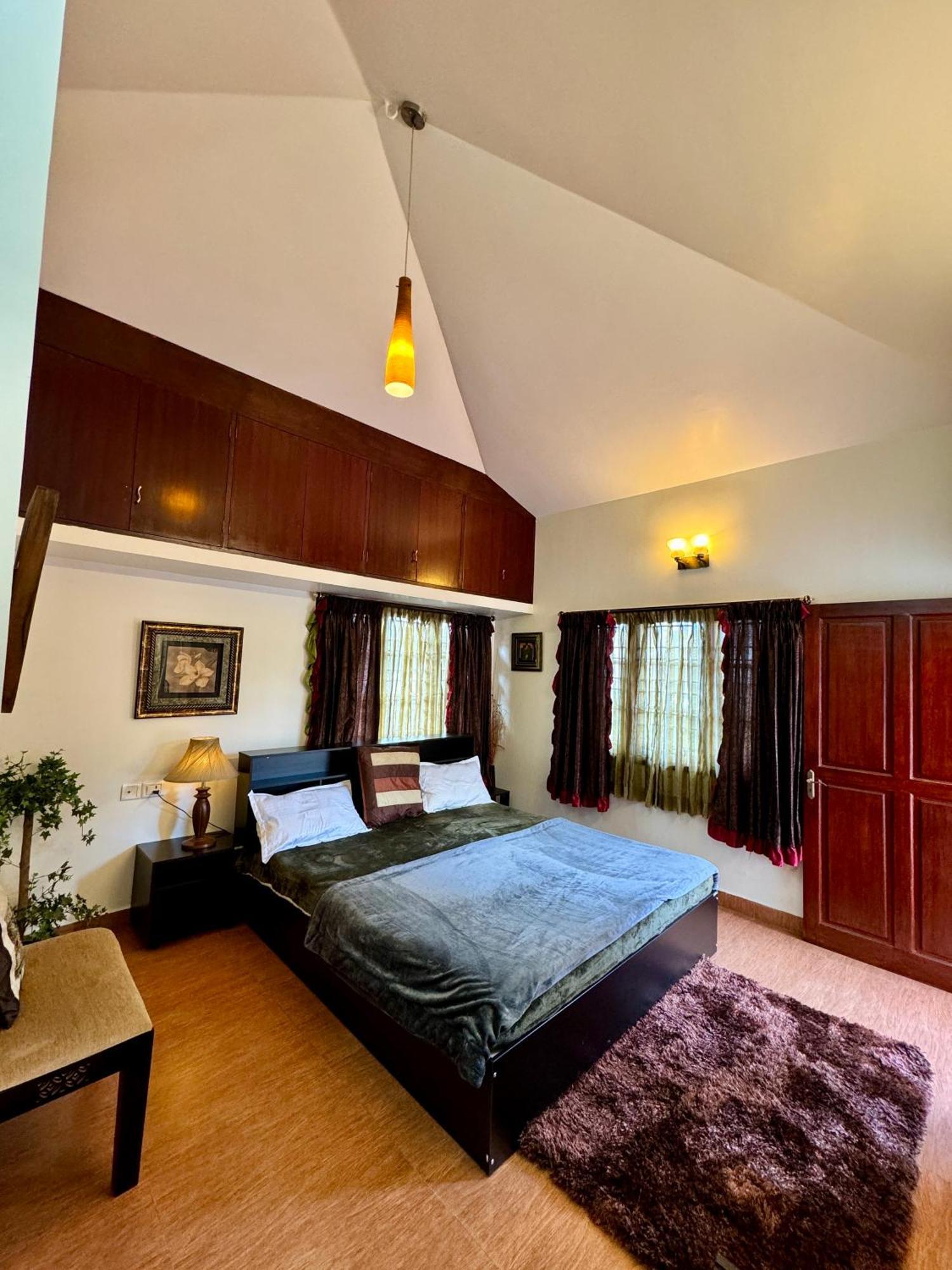 Lakshmi Illam For Families Only * Kodaikanal