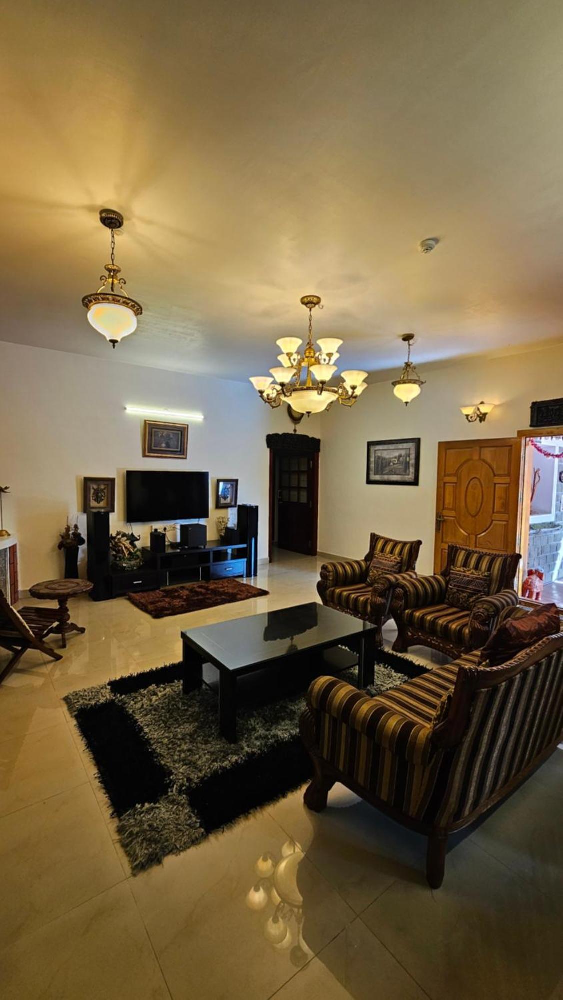 Lakshmi Illam For Families Only Kodaikanal
