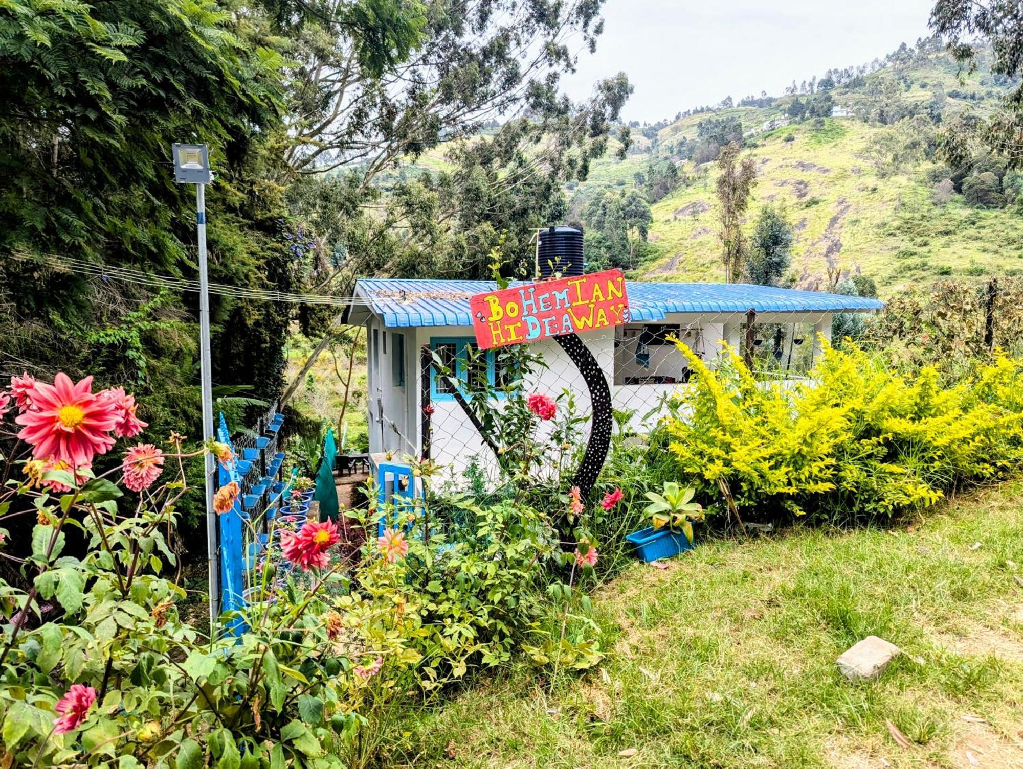 Bohemian Hideaway By Futurve Bed & Breakfast