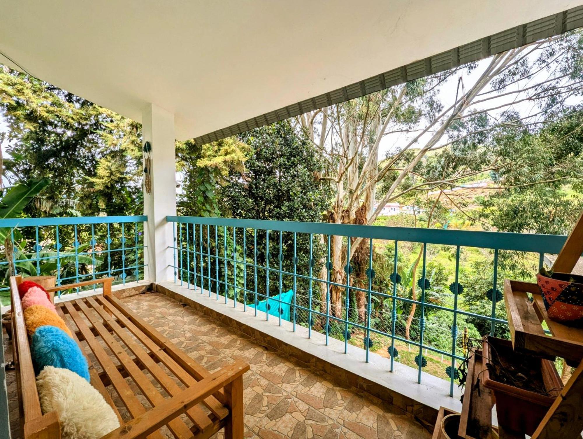 Bohemian Hideaway By Futurve Bed & Breakfast