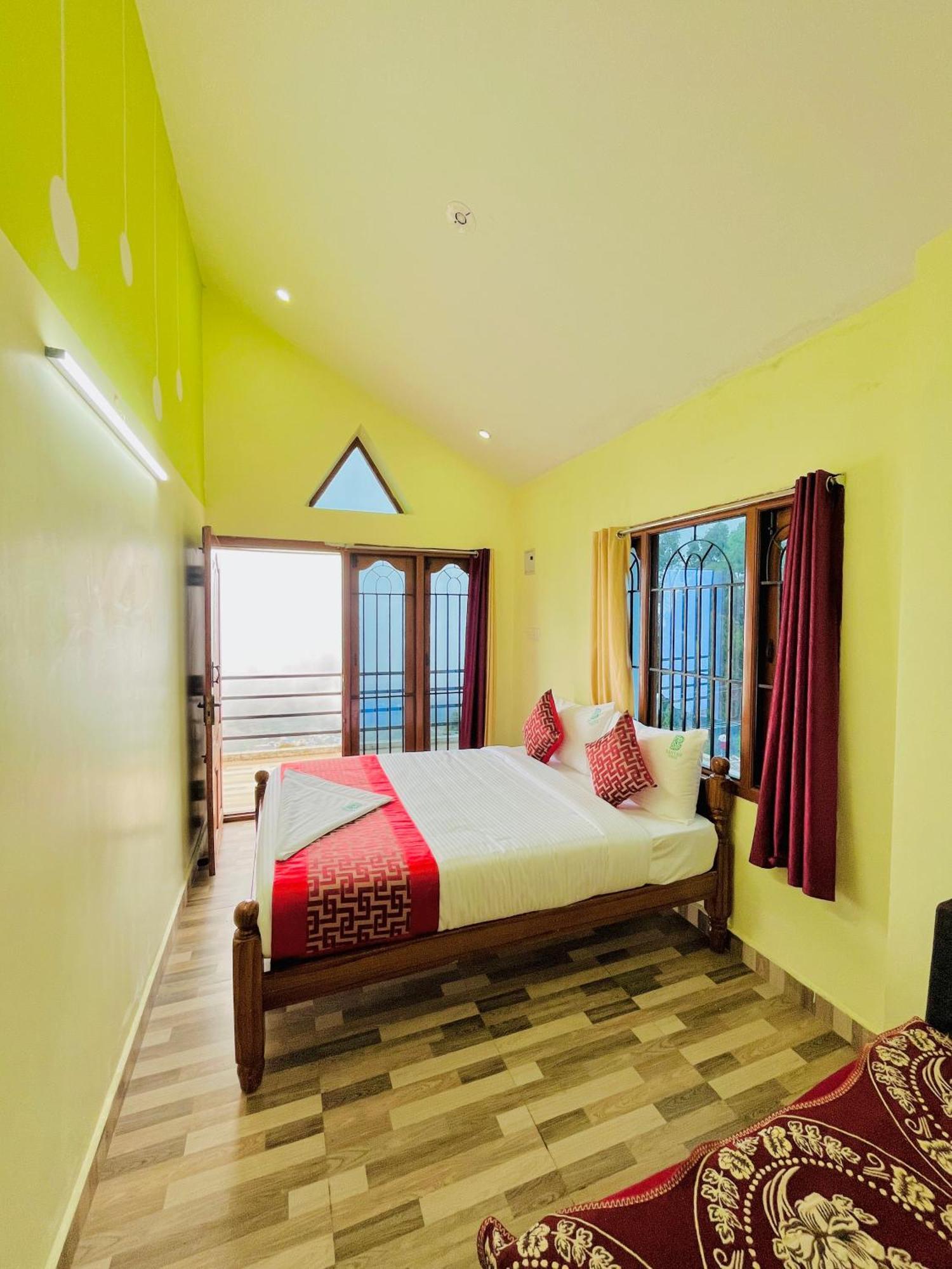 Green Valley View Villa *