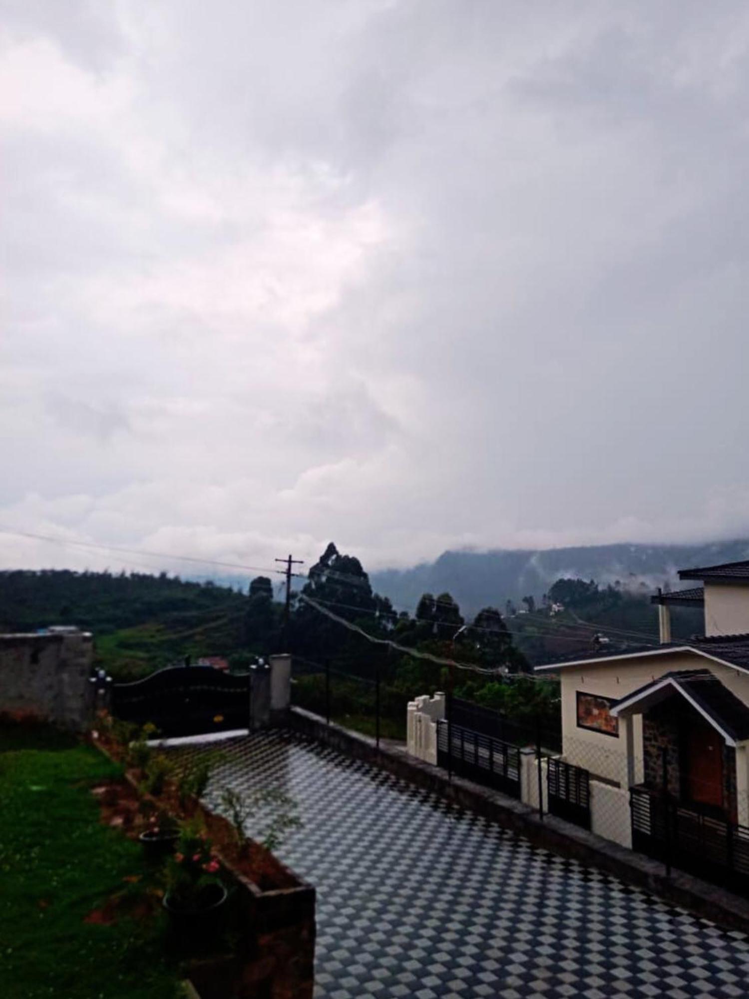 Olive Hillview - 3bhk Private With Hill View, Parking, Kitchen, Wifi *