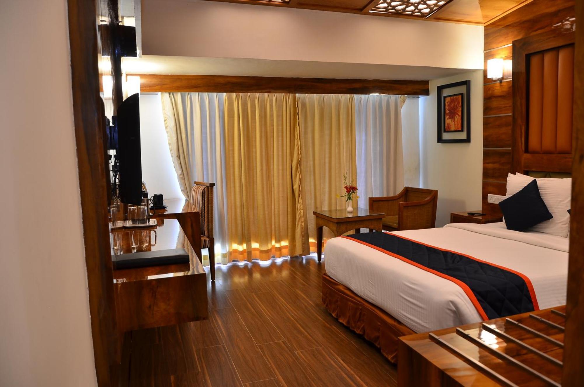 Hotel Benzz Park Family Kodaikanal