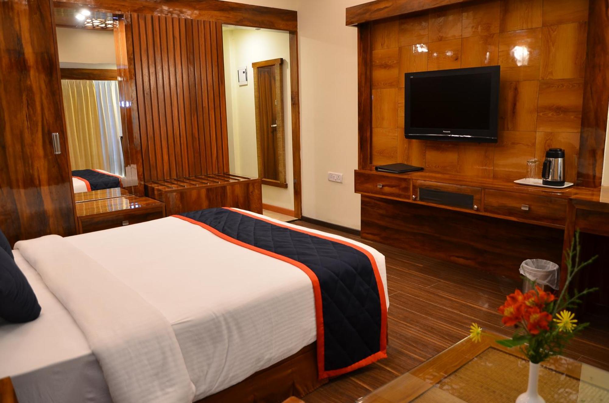 Benzz Park Family Hotel