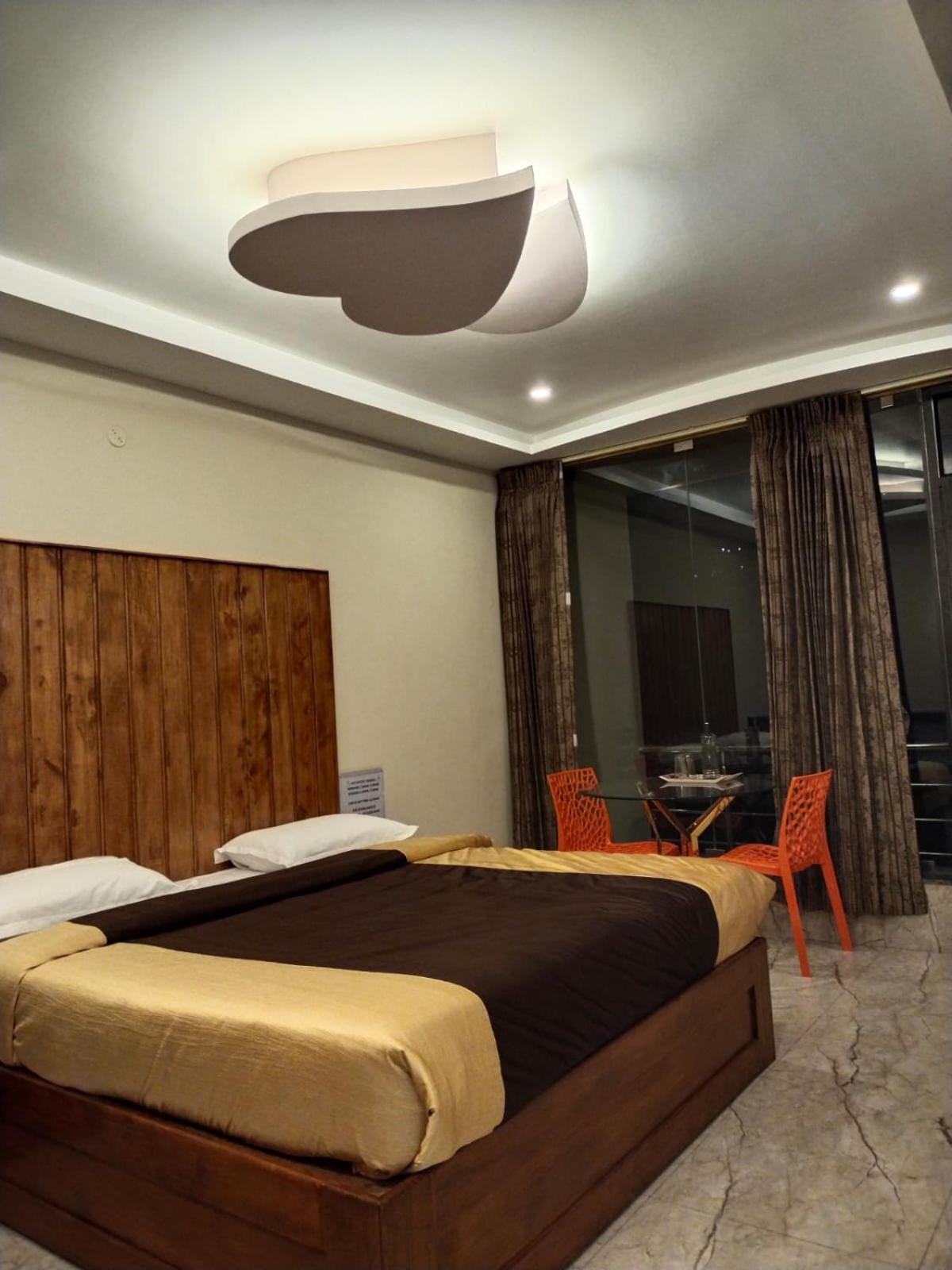 Park Grand Hotel