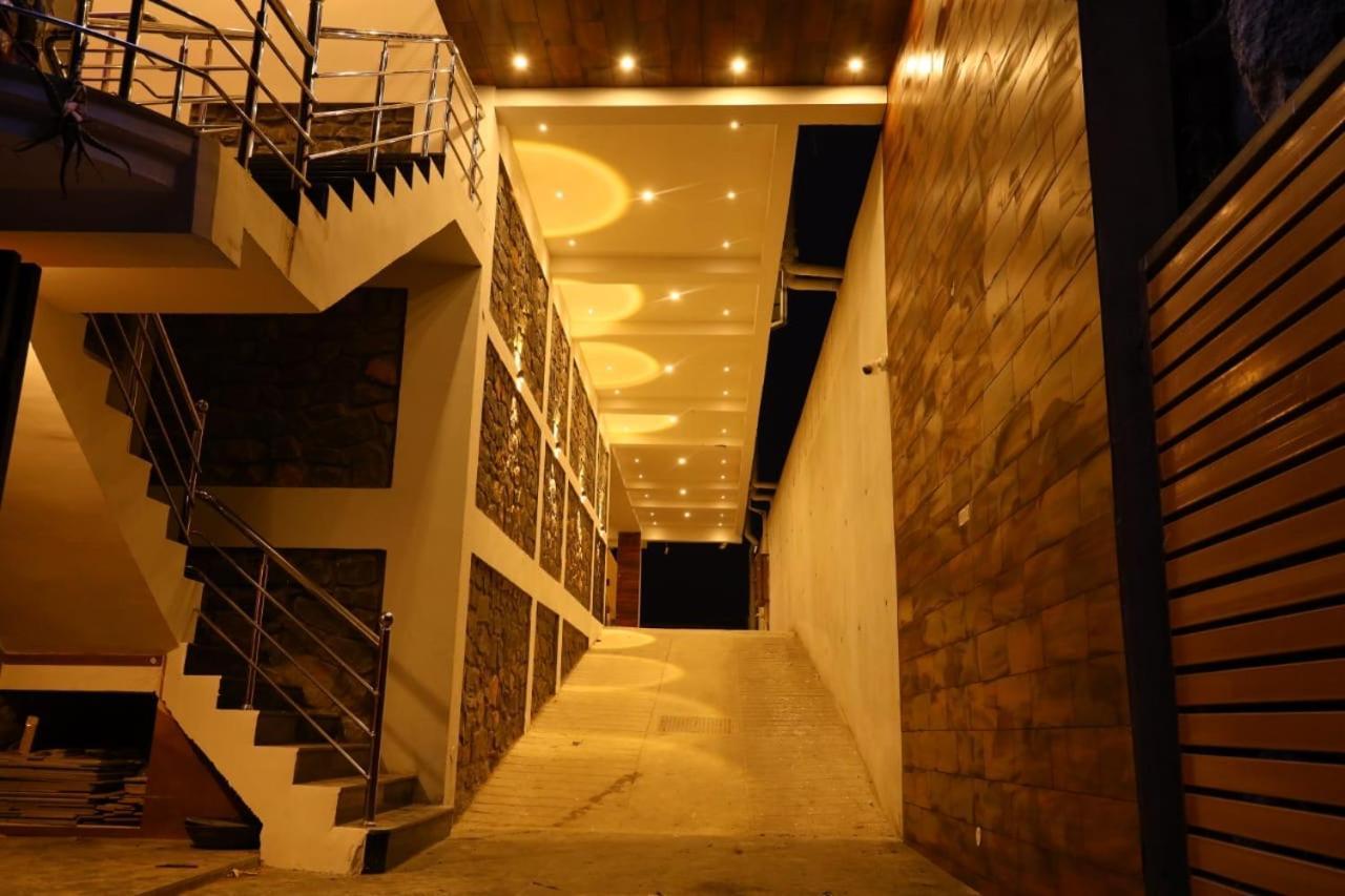 Minus 1 Hotel 5*