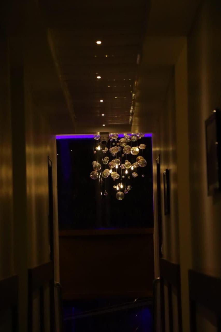Hotel Minus 1 5*