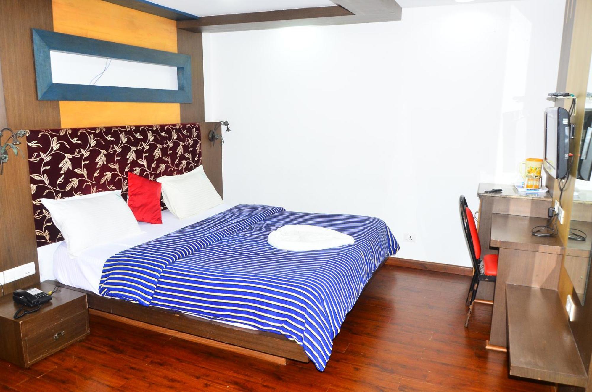 Hotel Kurunji Meridian