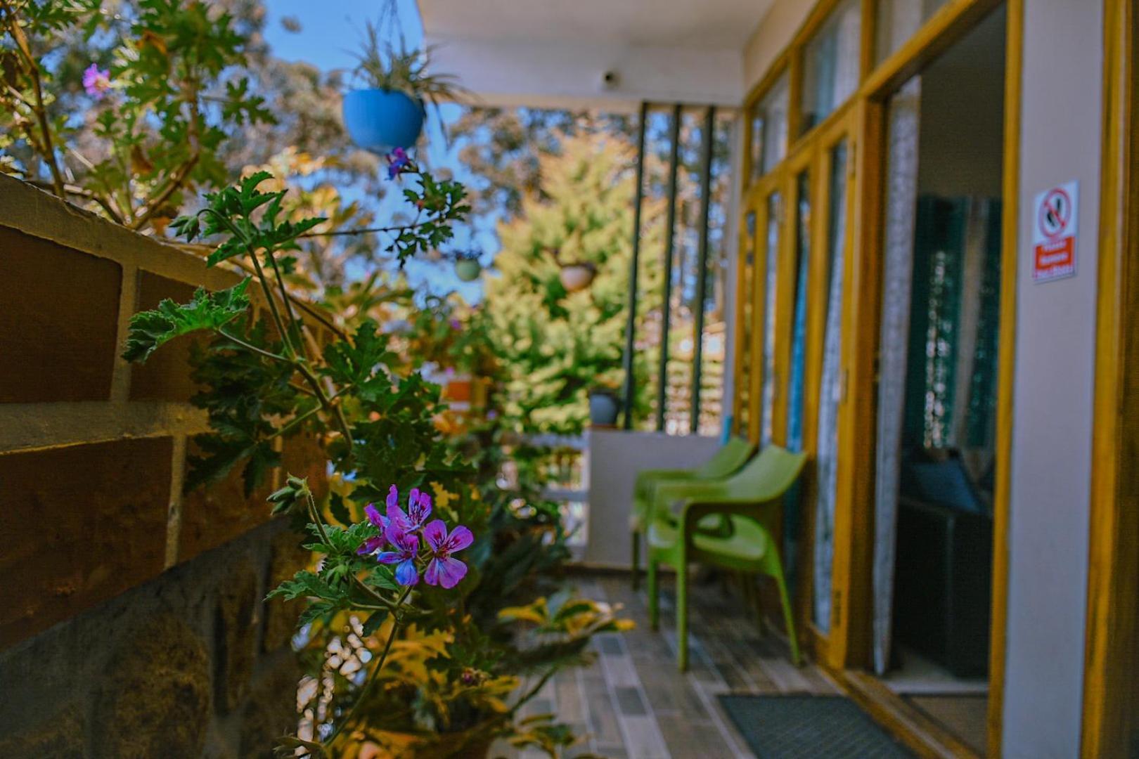 Emmanuel Villa *