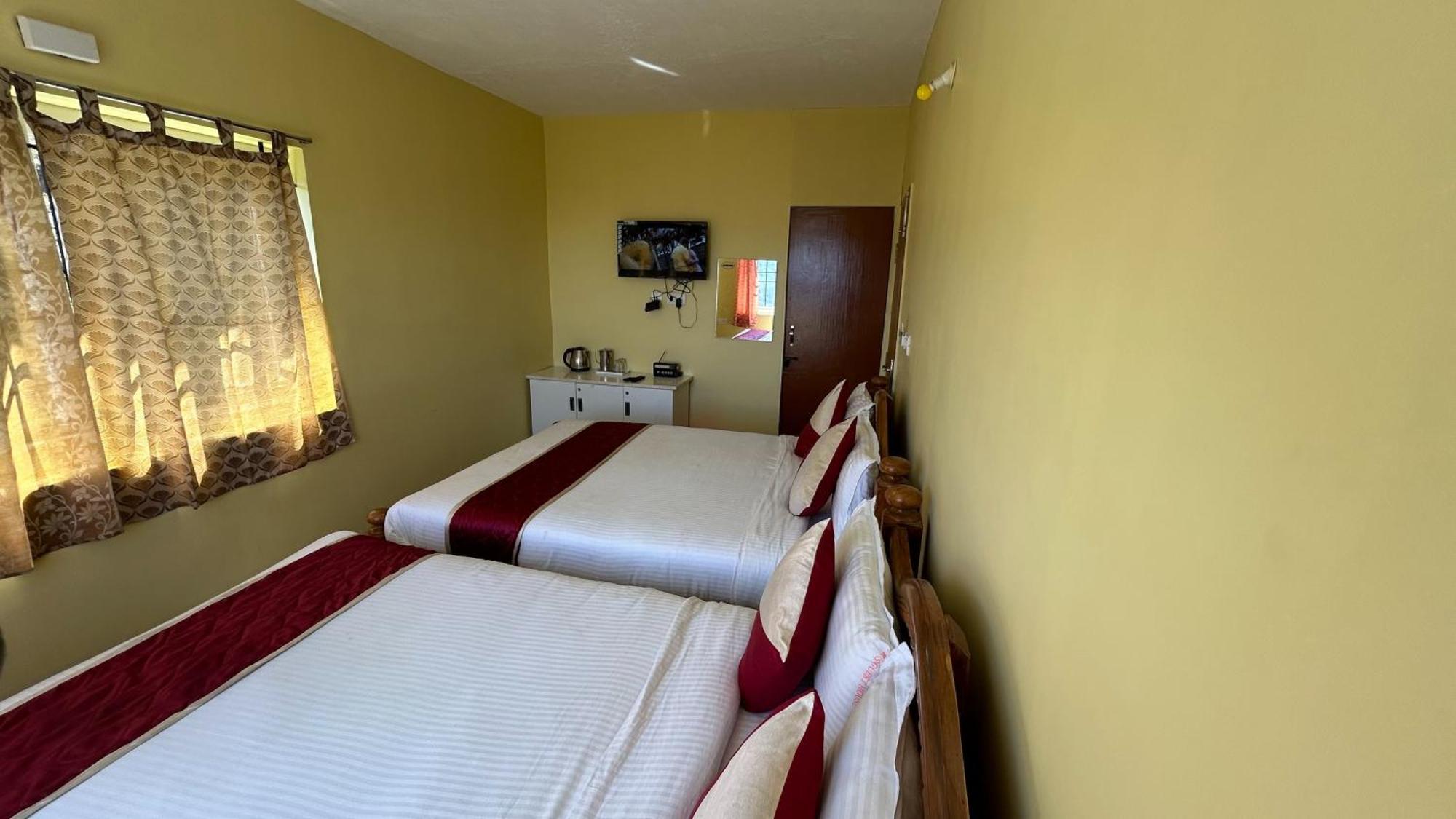 Hotel Jrs Guest House, Kodaikanal