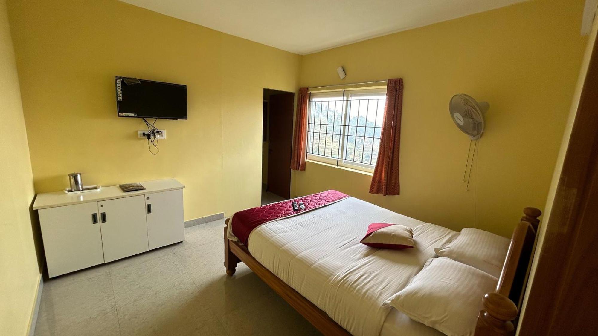 Jrs Guest House, Hotel