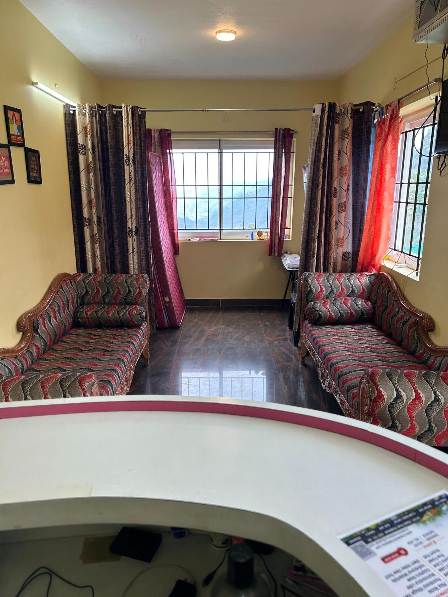 Hotel Jrs Guest House, Kodaikanal