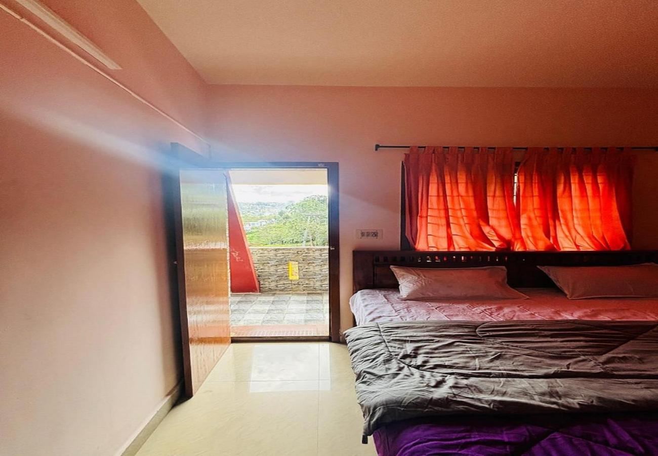 Aak Hills Apartment *