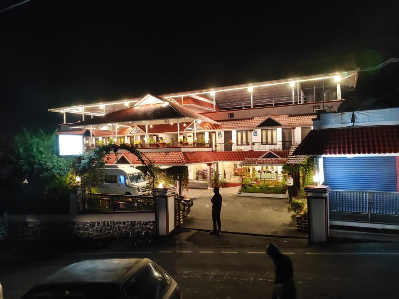Apple Valley Hotel