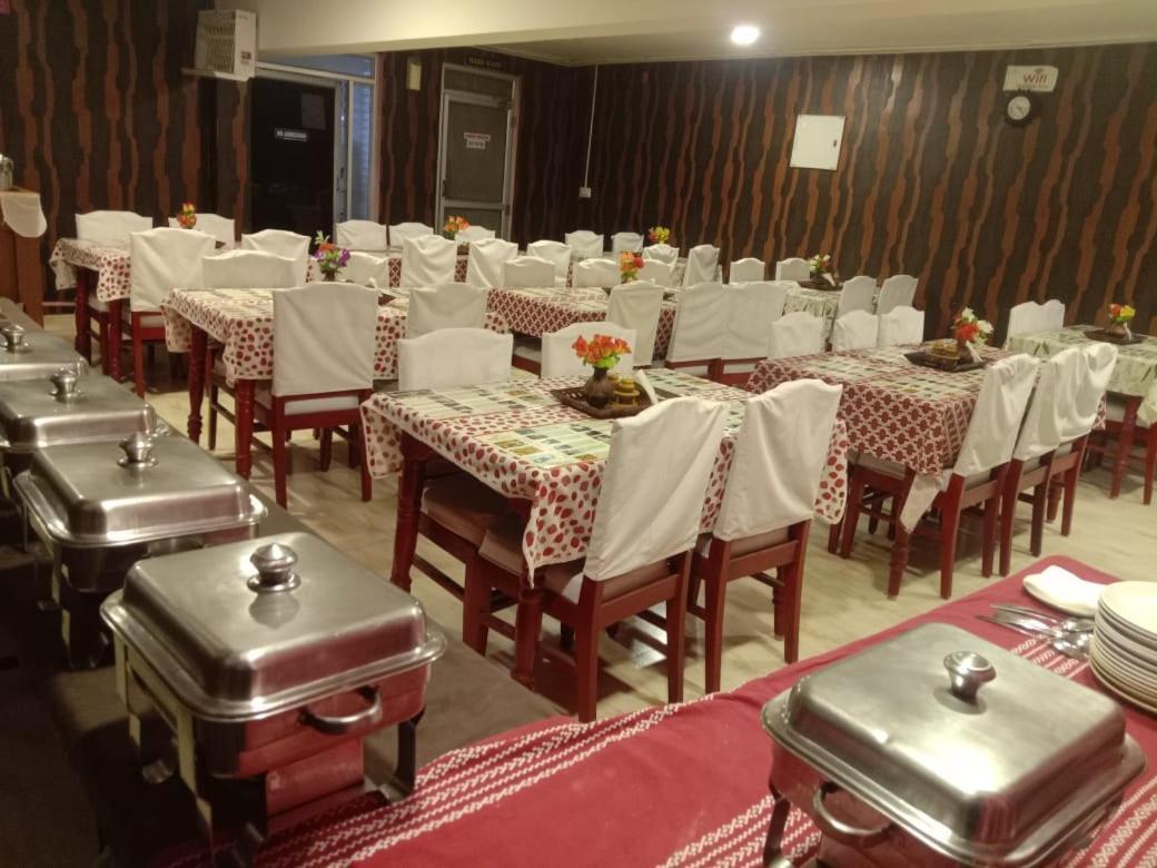 Apple Valley Hotel 3*