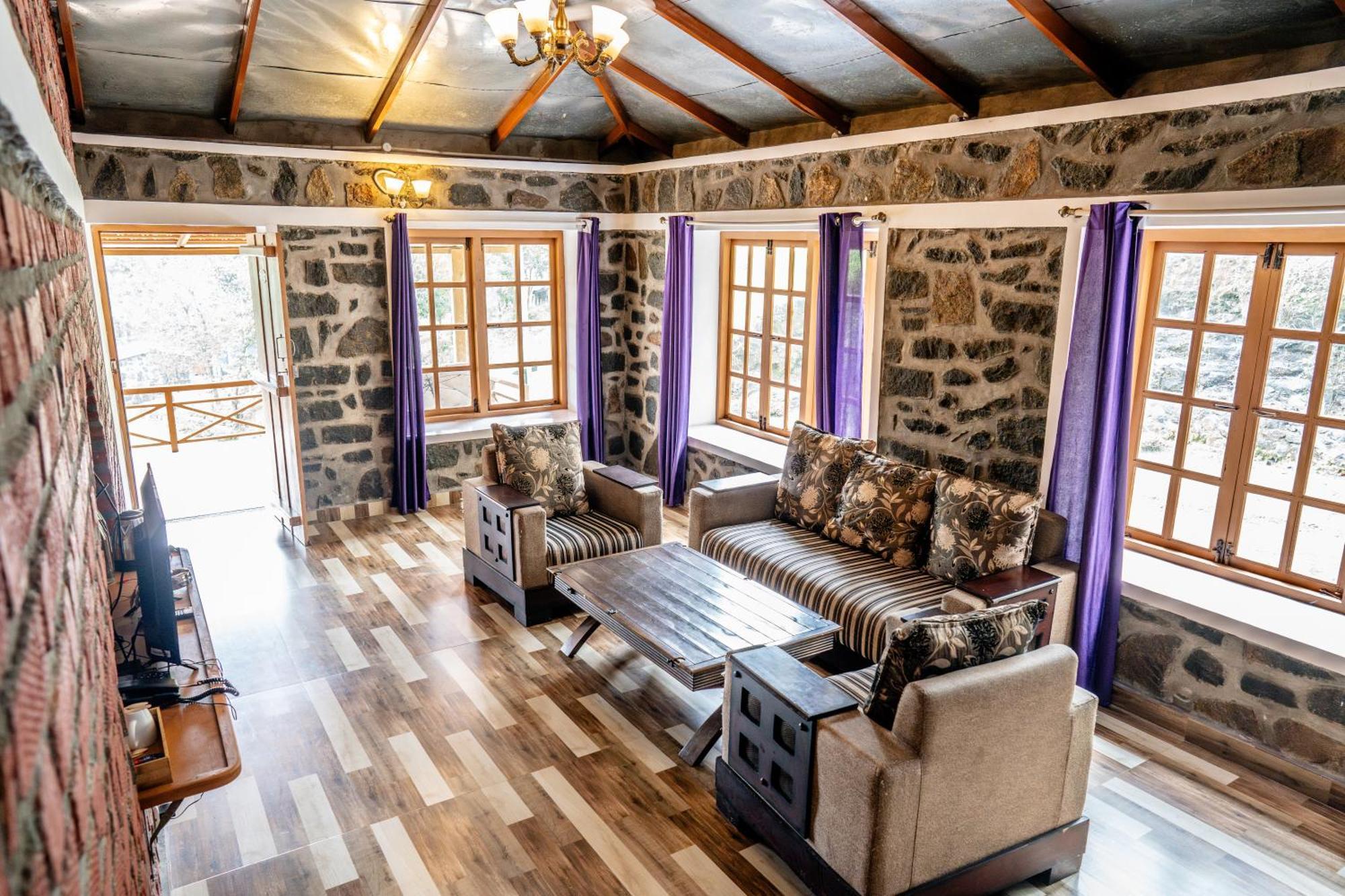 Zacs Valley Resort, Resort 3*