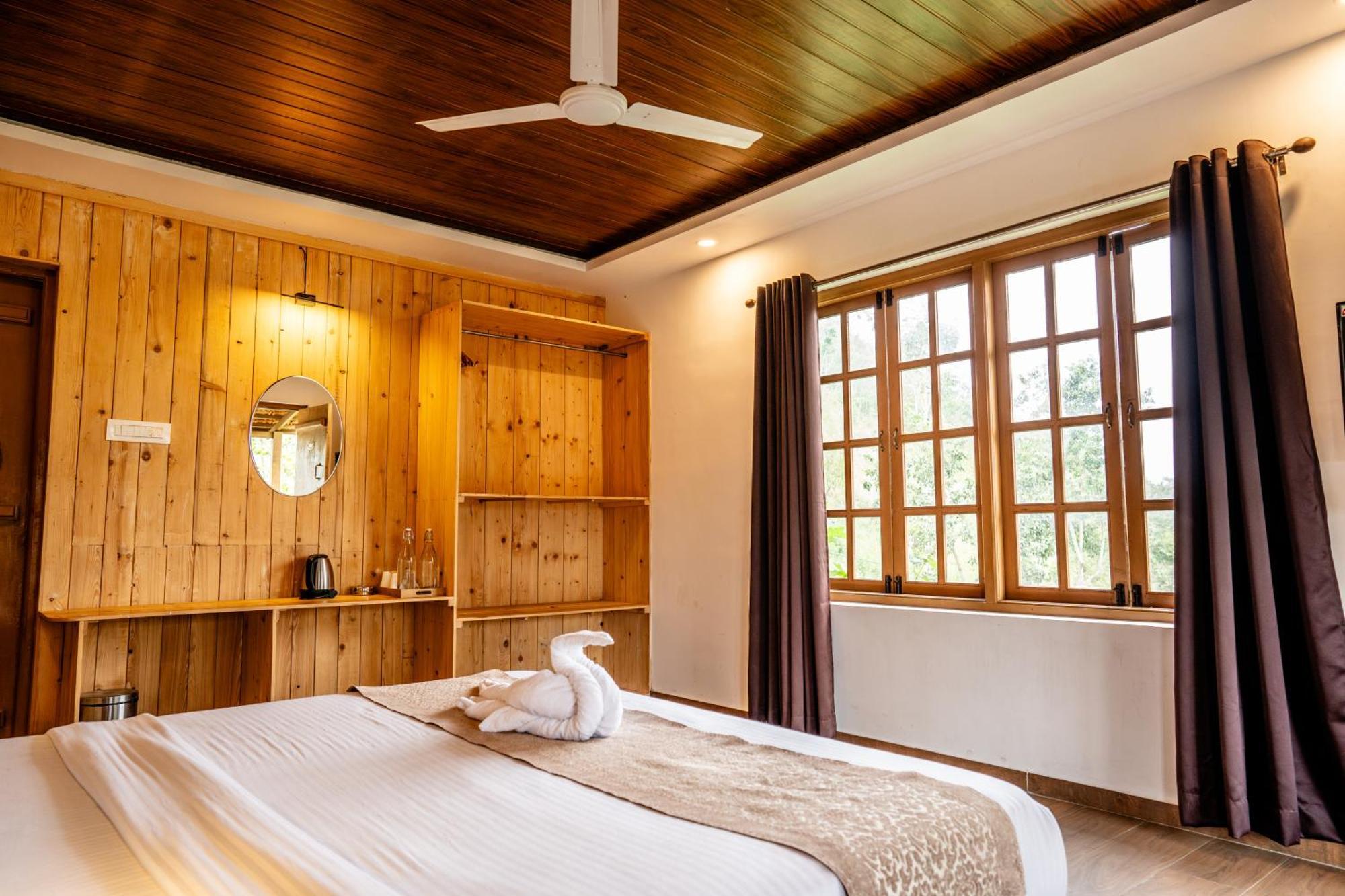 Zacs Valley Resort, 3*
