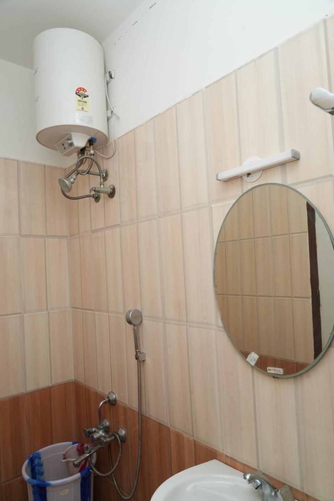 Vetrivel International By Brown Tree Kodaikanal