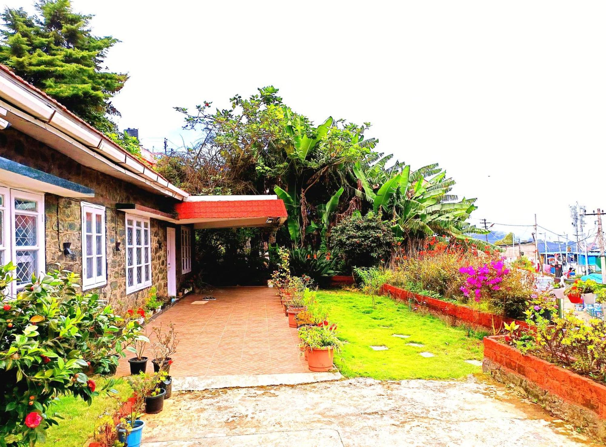 Kodai Riya Paradise