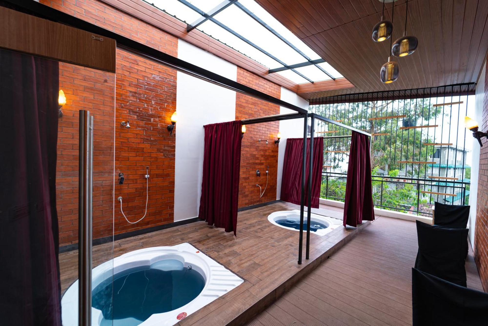 Vivera Highlands Hotel *