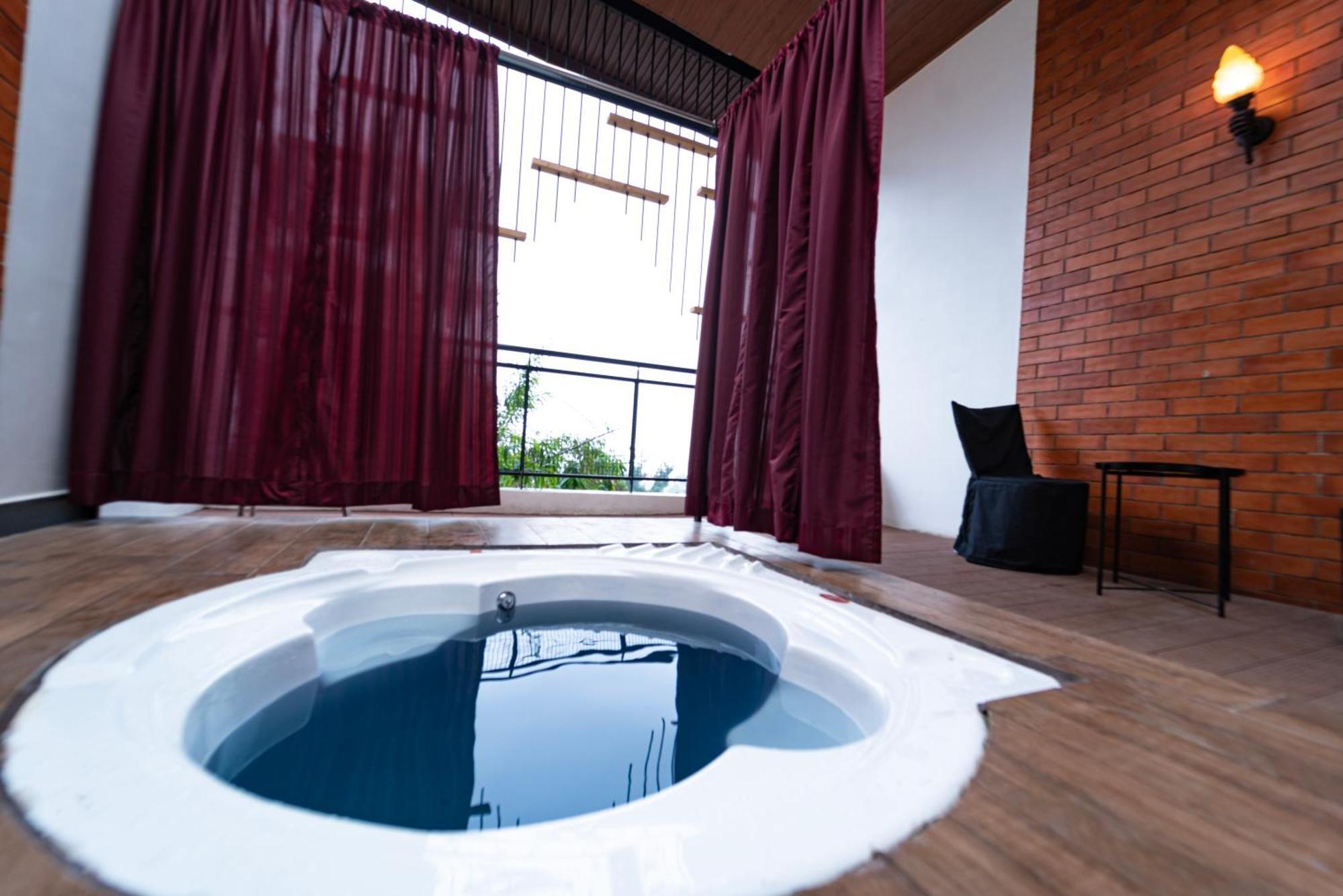Hotel Vivera Highlands *