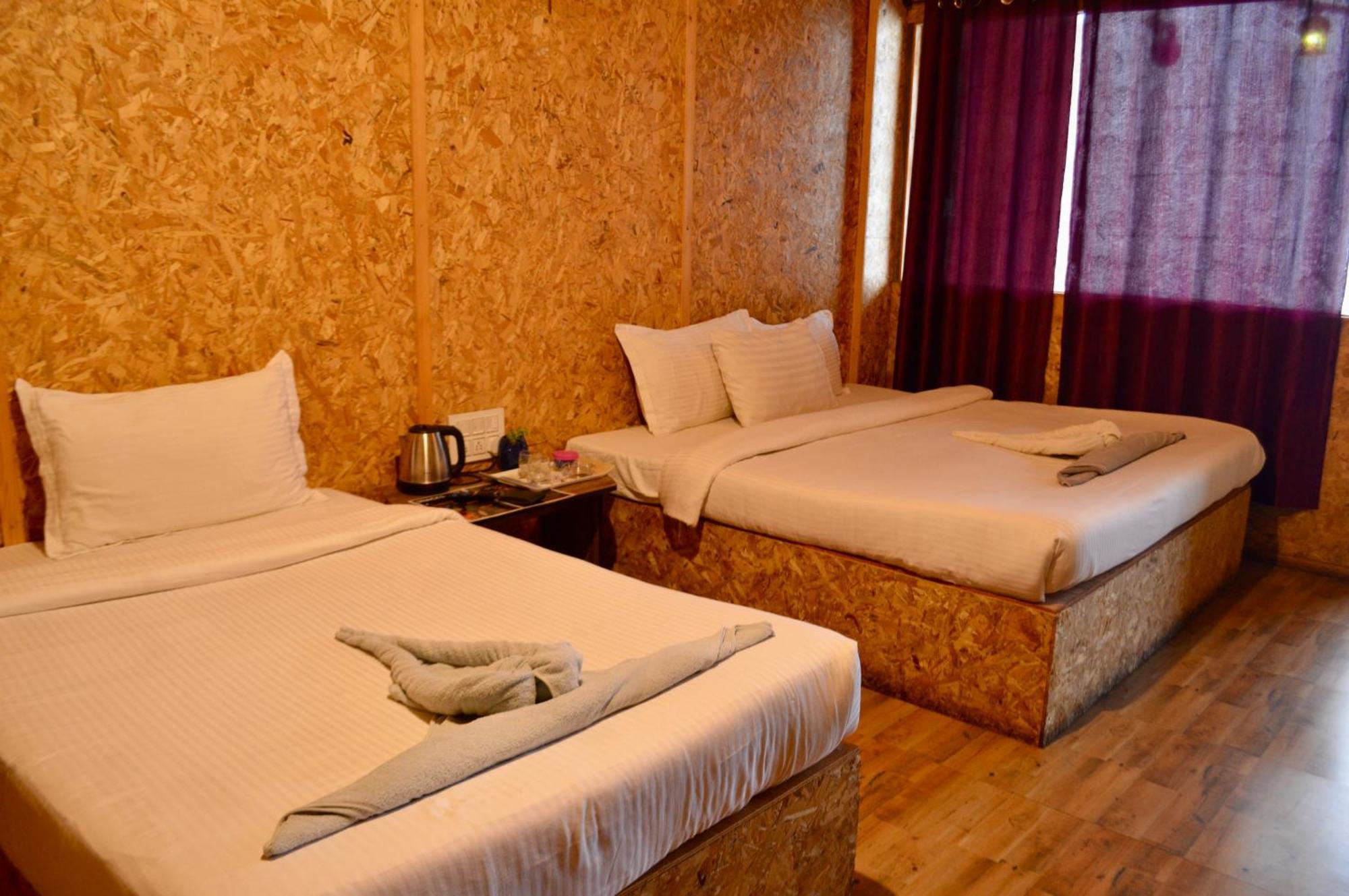 Sanjuktha's Wood House Vattakanal Homestay *