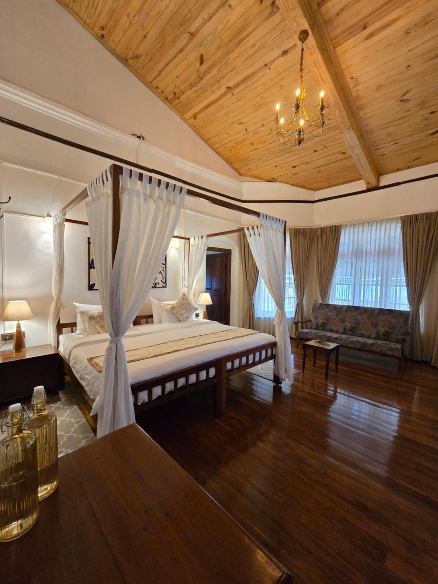 Milhaven Crest Villa