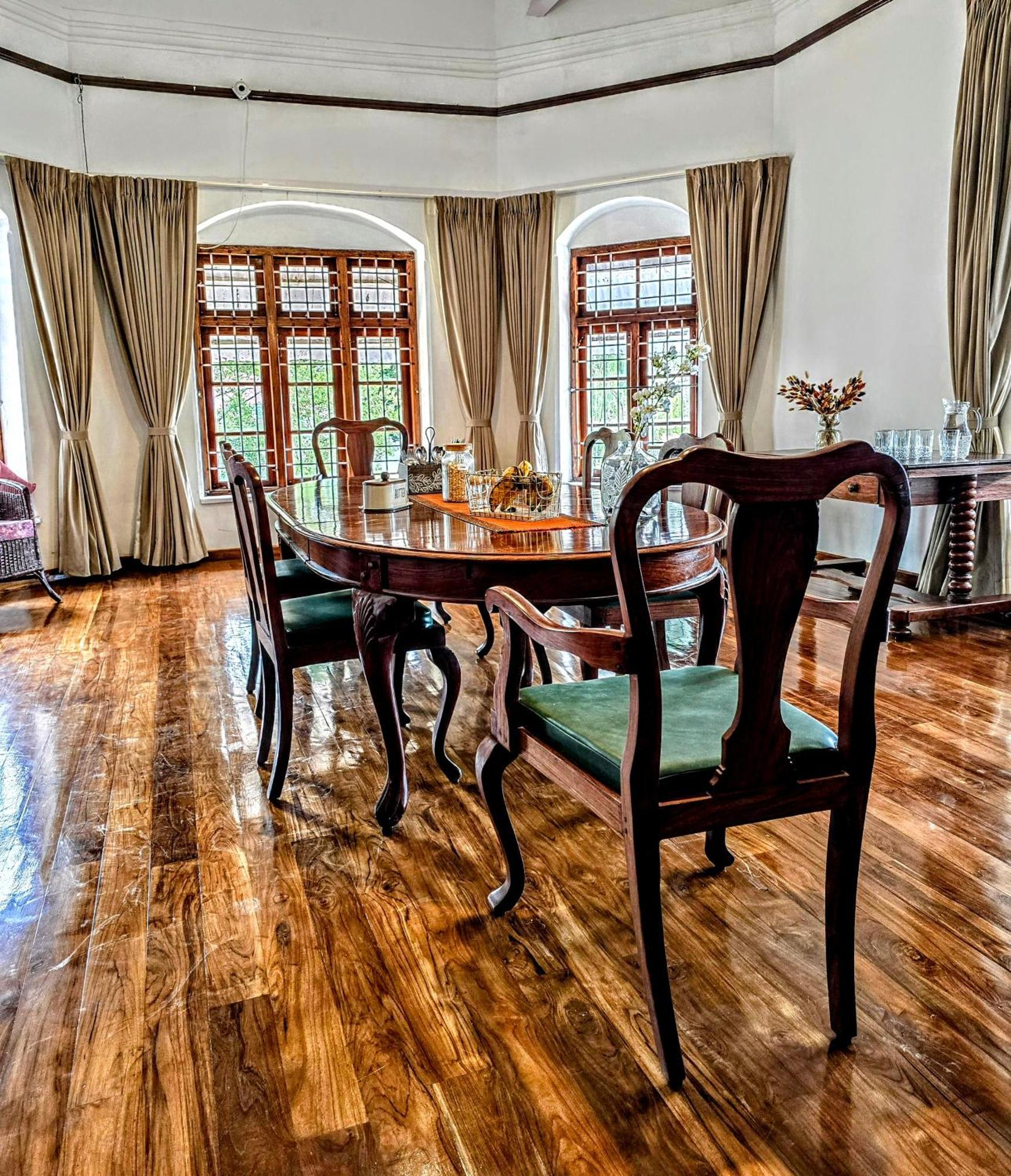 Milhaven Crest * Kodaikanal