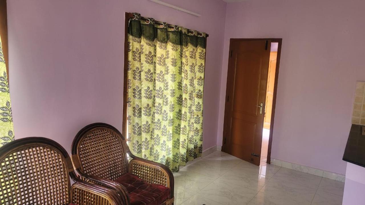 Guest house M R