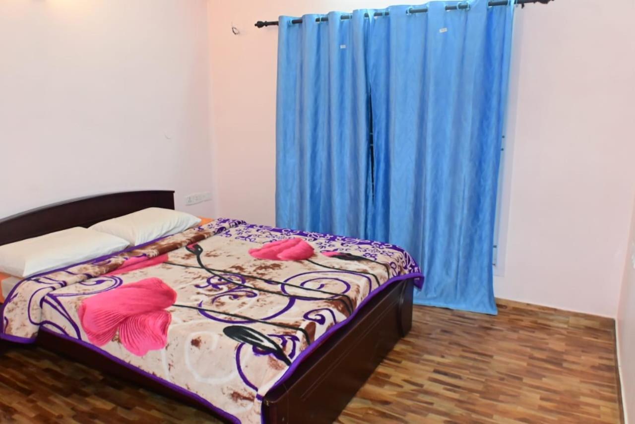 Guest house Sathya Holidays
