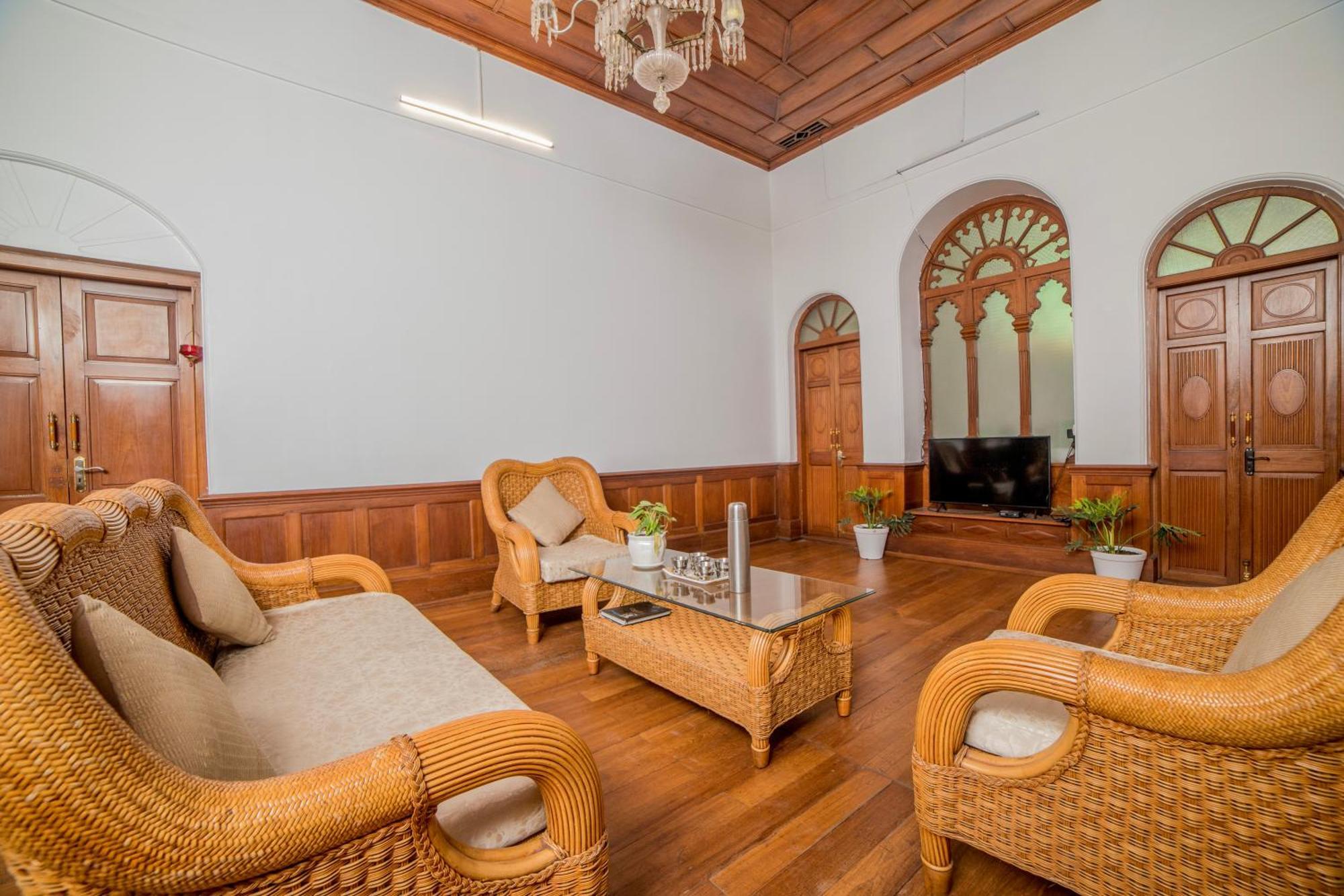 Savithri Gemini Ganesh Bungalow By Xploreindo