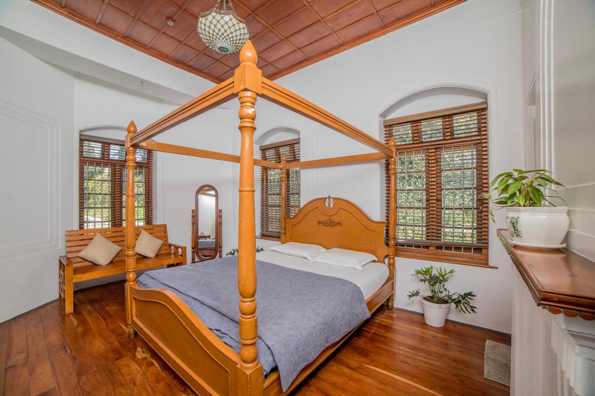 Savithri Gemini Ganesh Bungalow By Xploreindo Villa