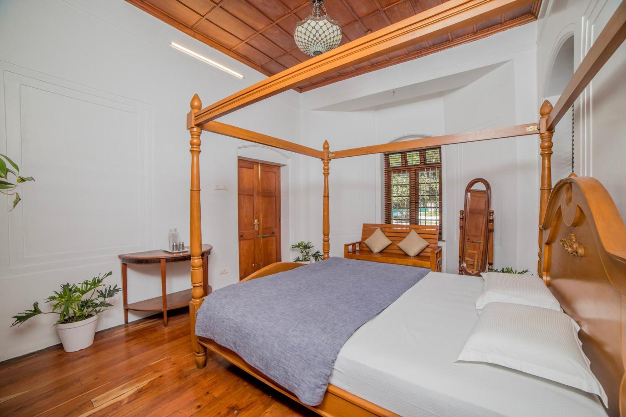 Villa Savithri Gemini Ganesh Bungalow By Xploreindo *