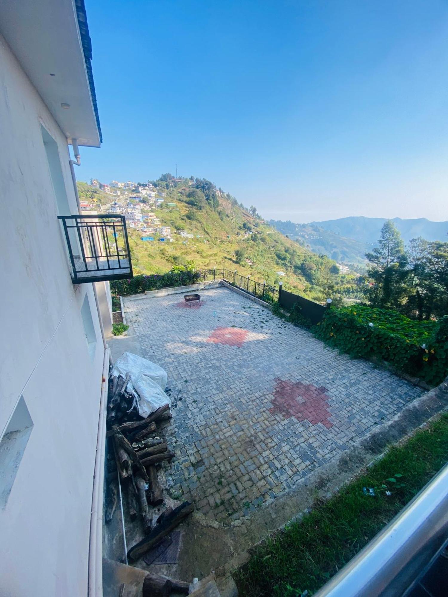 Vetri Flats