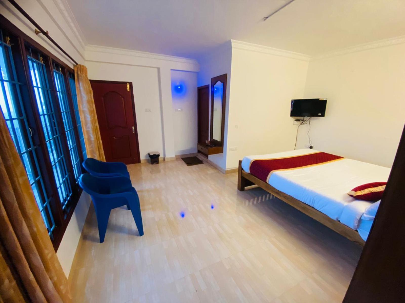 Vetri Flats Hotel 3*