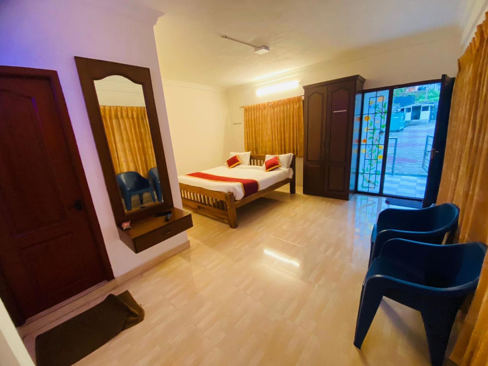 Vetri Flats