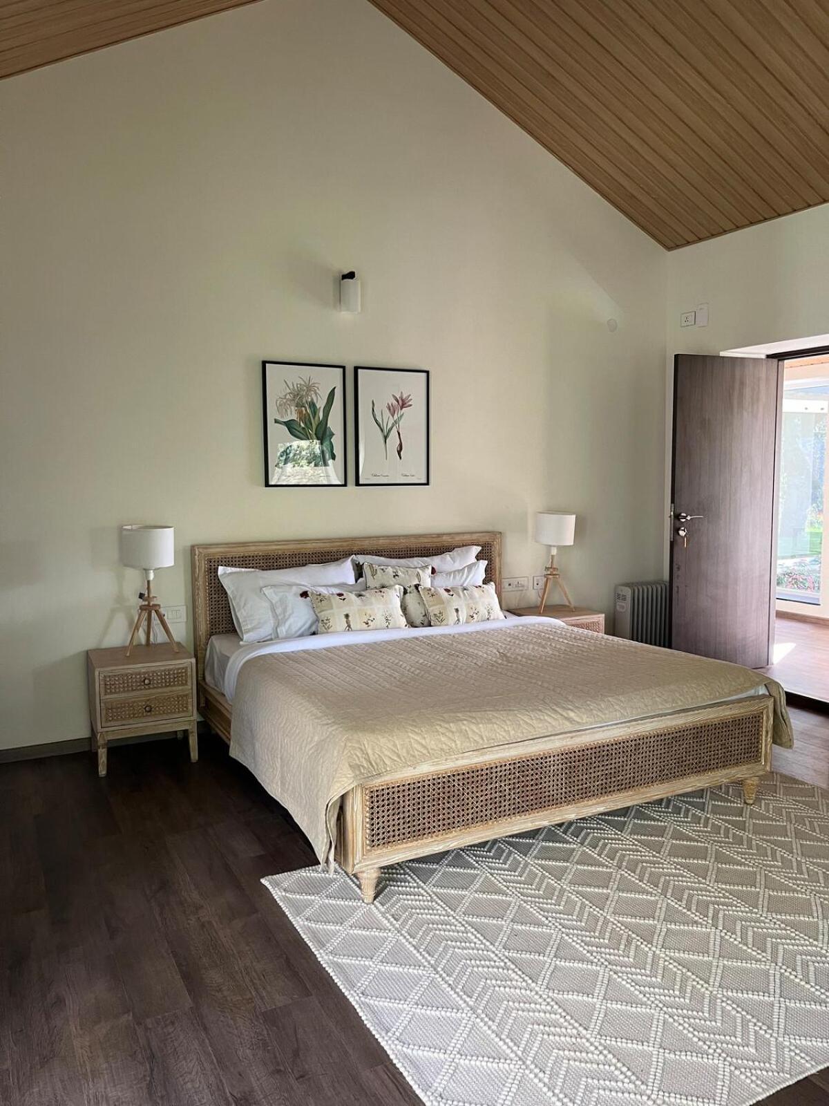 Woodside By Luxunlock Private Villa