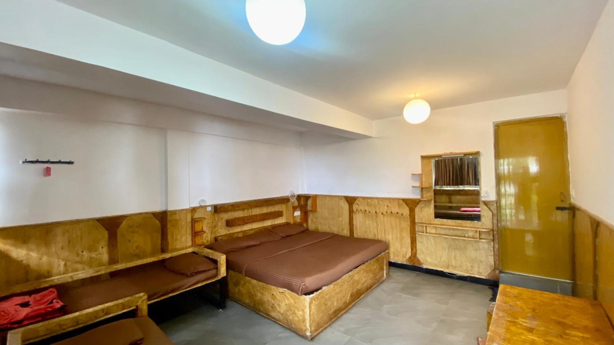 Hotel Radiance Art Residency Poombarai Kodaikanal