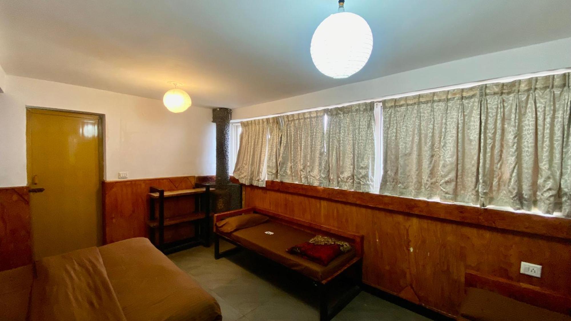 Radiance Art Residency Poombarai Hotel Kodaikanal