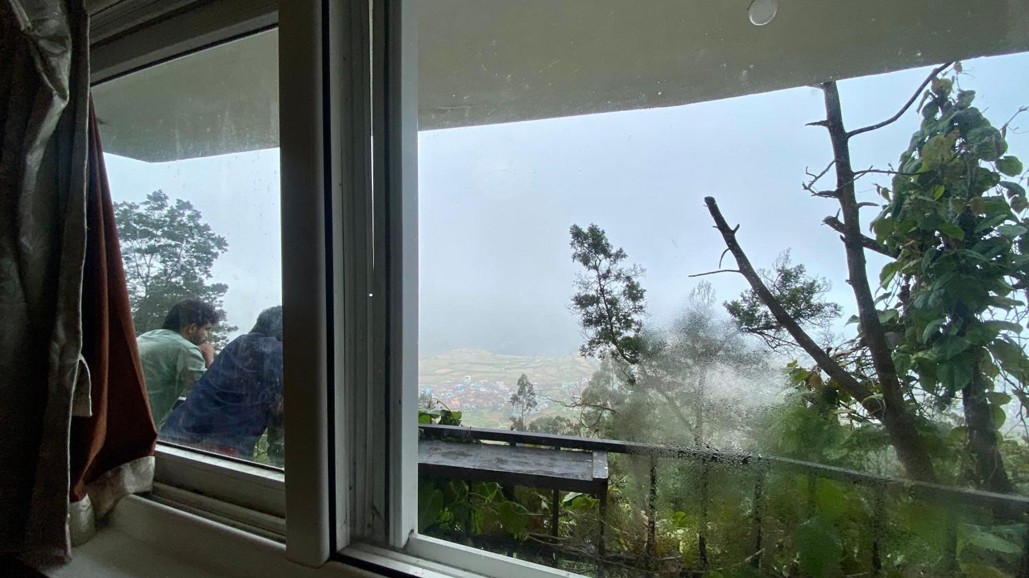 Radiance Art Residency Poombarai Hotel Kodaikanal