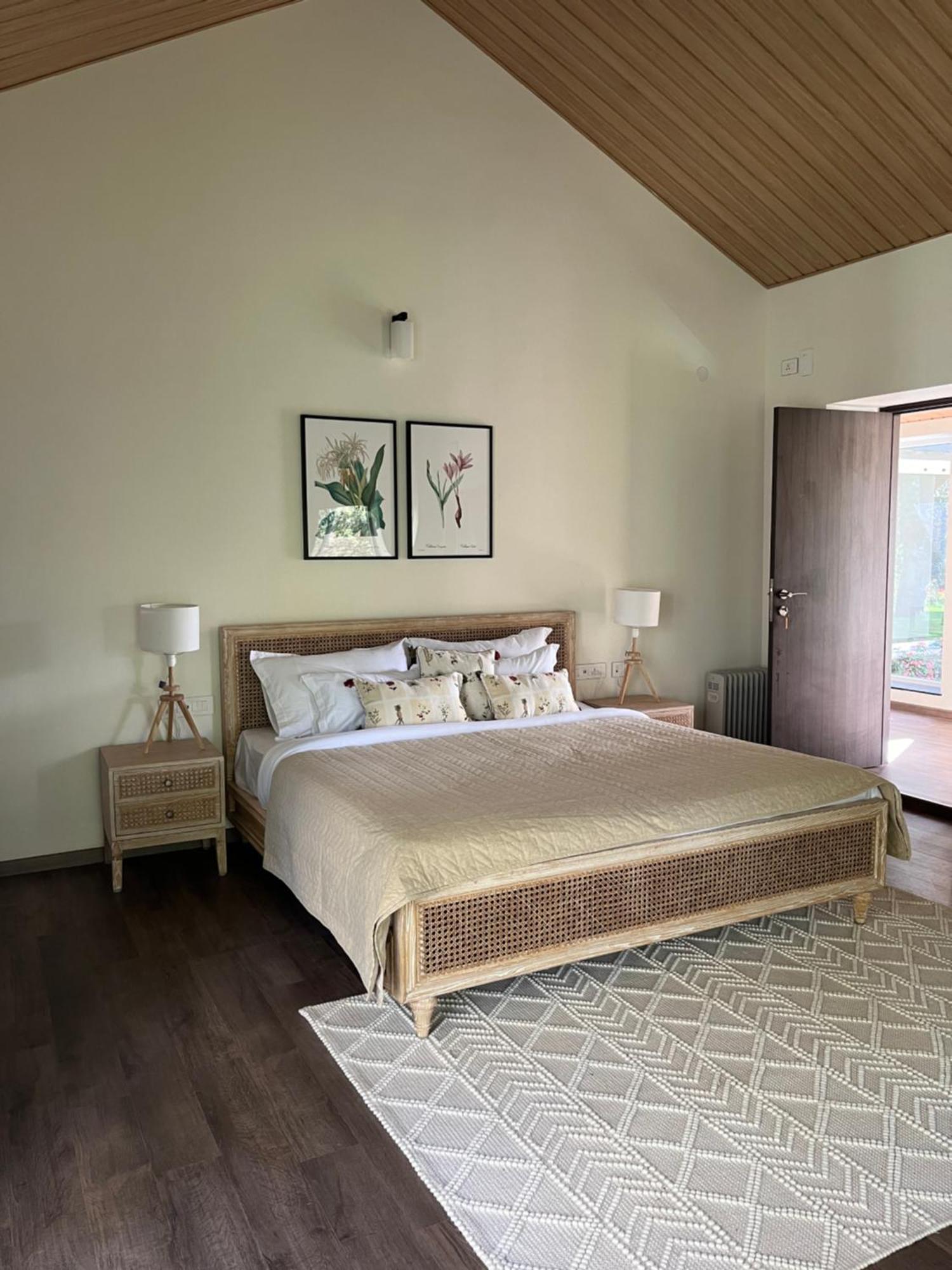 Villa Sunny Woodlands Estate By Luxunlock Private *