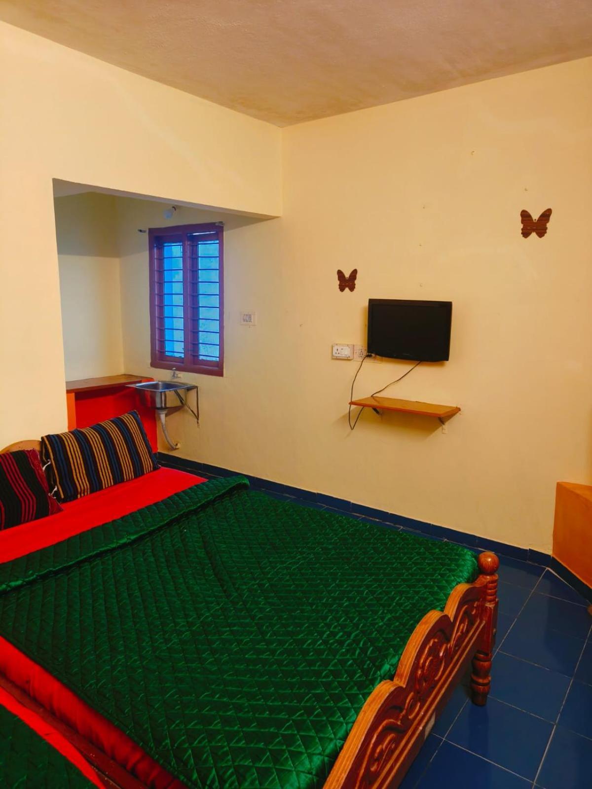 Manna Wooden Homestay *