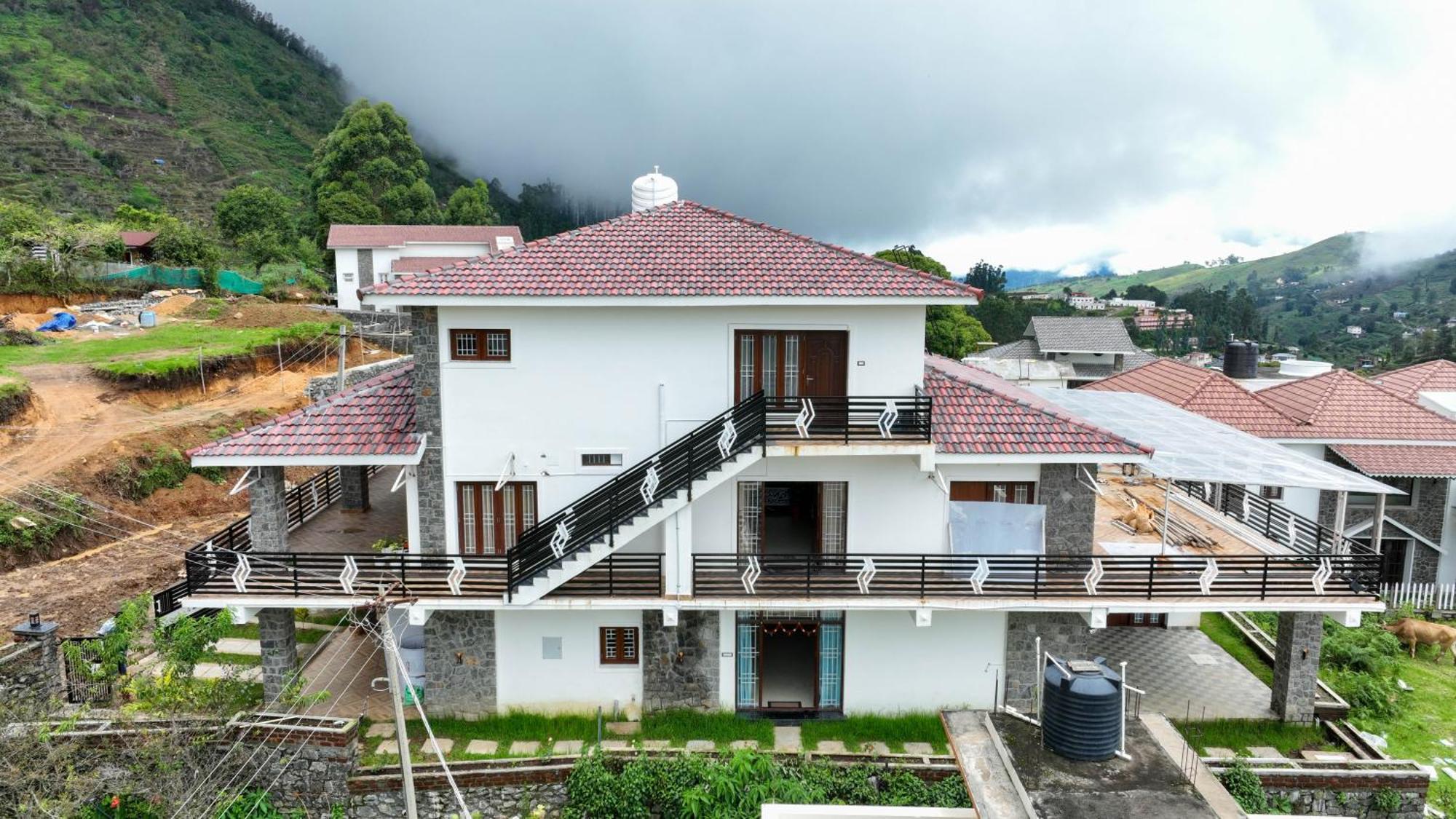 Nirakaas Hideout Kodai Villa Kodaikanal