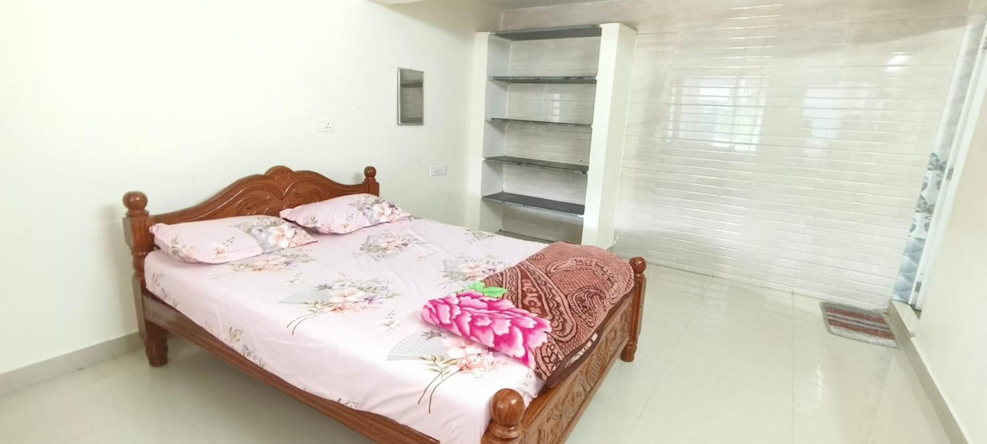 Homestay Pine Tree View *