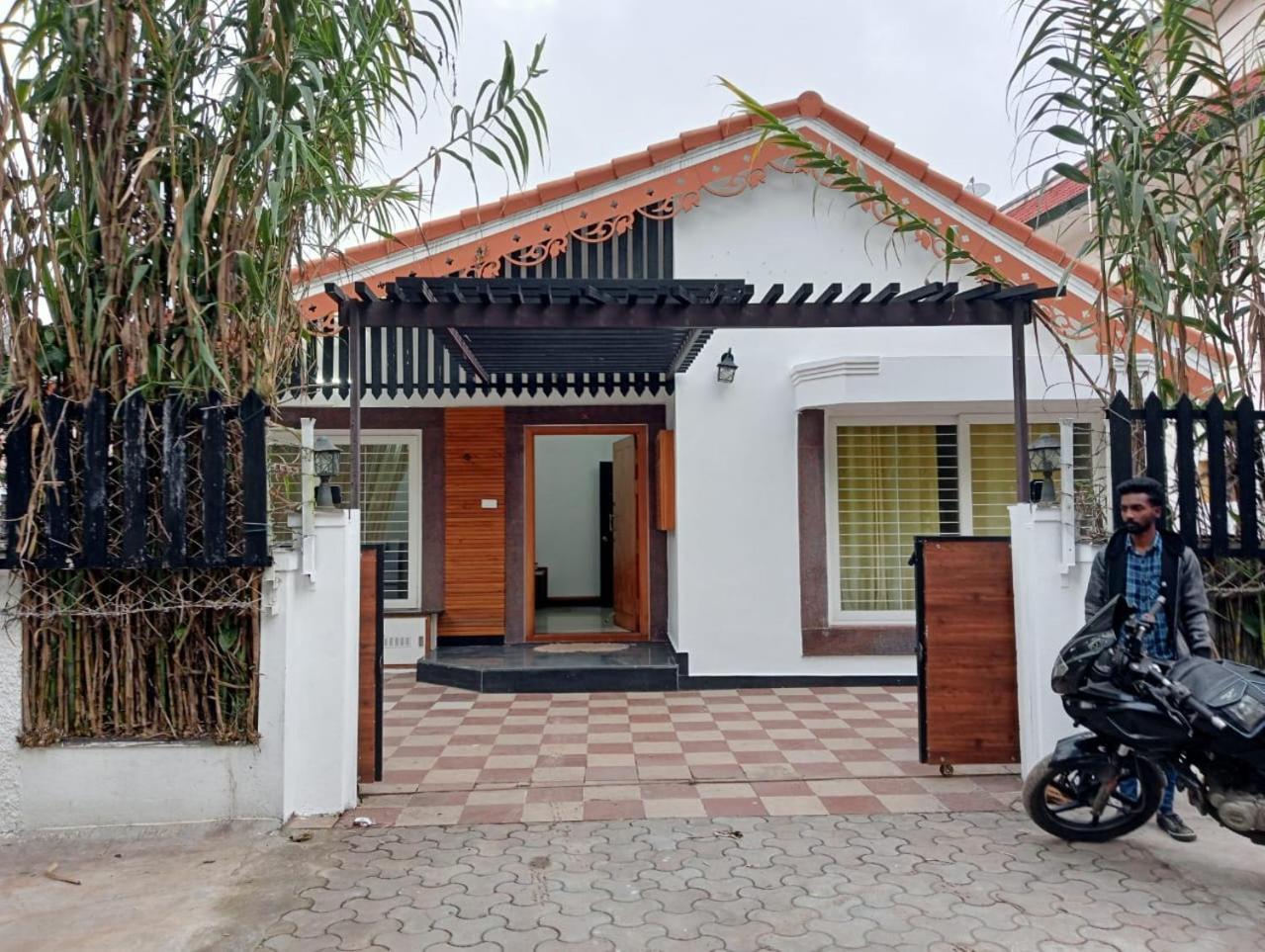 Gapri Cabs Guest house