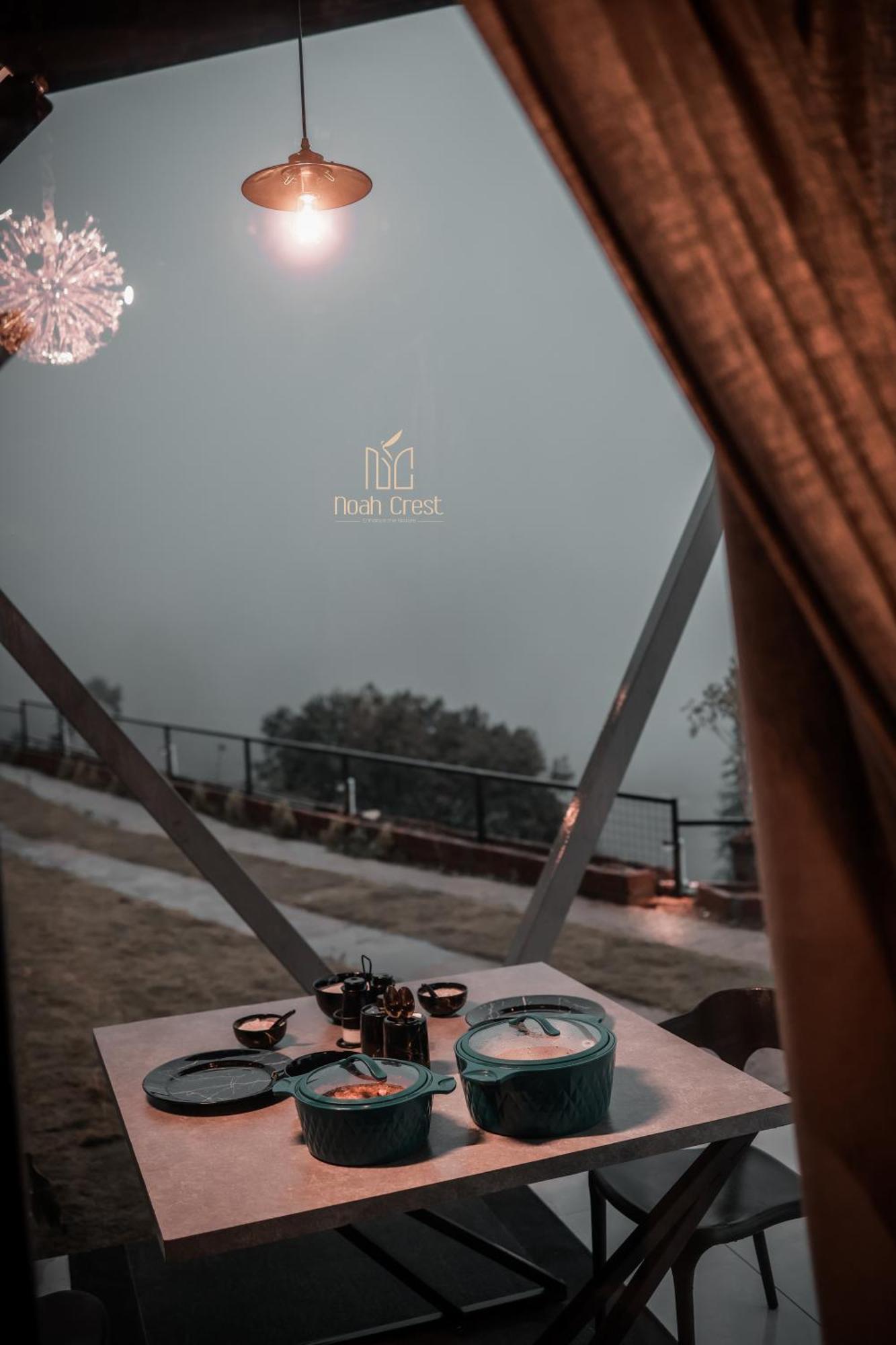 Noah Crest Love hotel