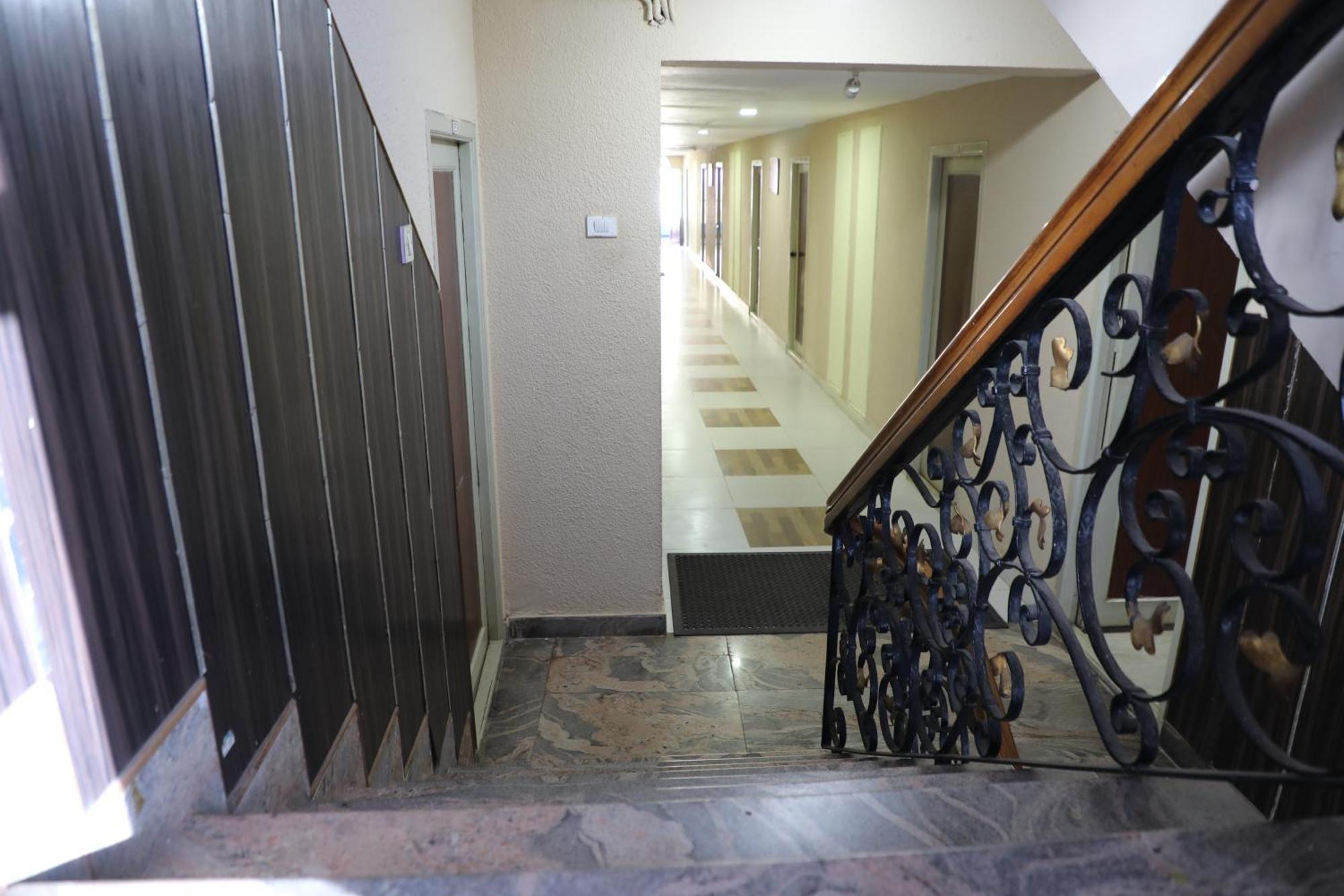 Royal Hotels, Hotel 3*
