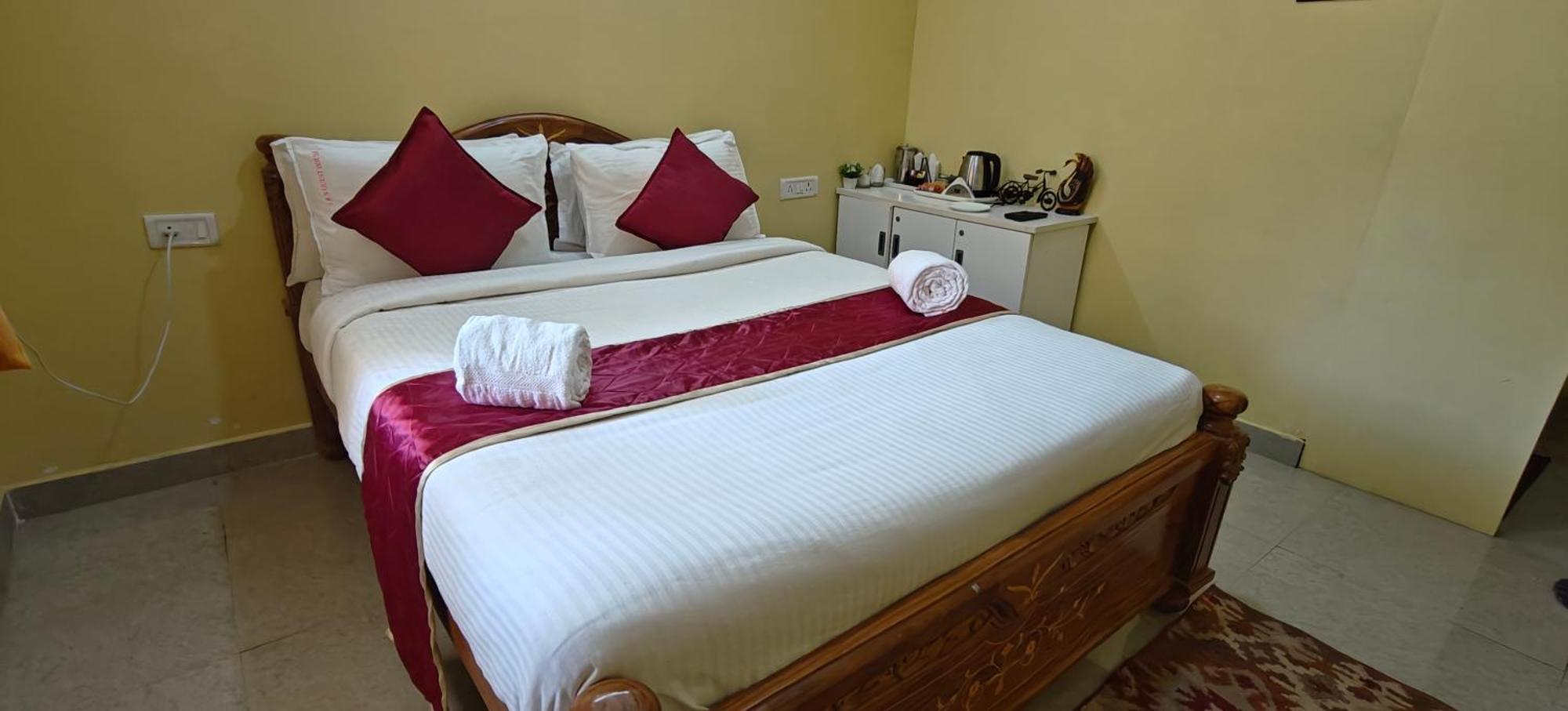 Kodai Hillscape Hotel *